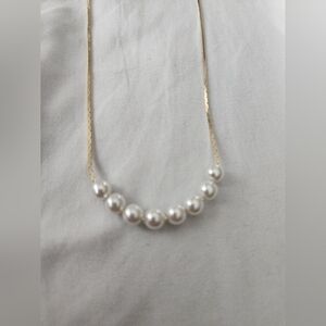 Vintage 17" Faux Pearl Bib Side on Delicate Gold Tone Chain